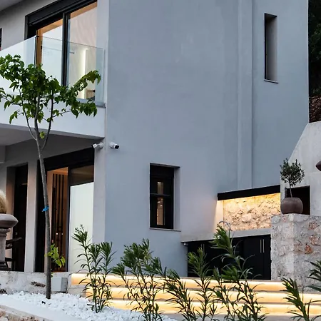 Pantea Luxury Vila *