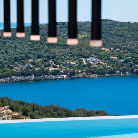 Pantea Luxury * Vasiliki