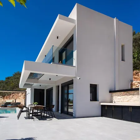 Pantea Luxury Willa *